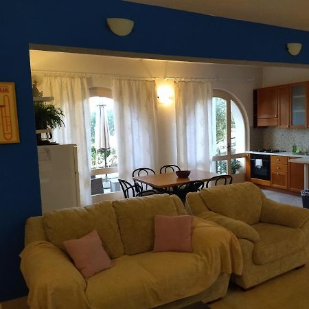 Holiday Home With Free Parking By The Beach Brela Exterior photo